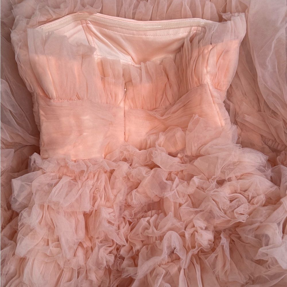 Mac Duggal Tiered Strapless Tulle A-
Line High-Low Gown/ size 0 New - Picture 10 of 10
